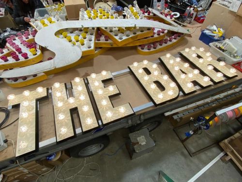 Click Here To Enlarge This Photo Of Restaurant & Bar Lighting and Signs